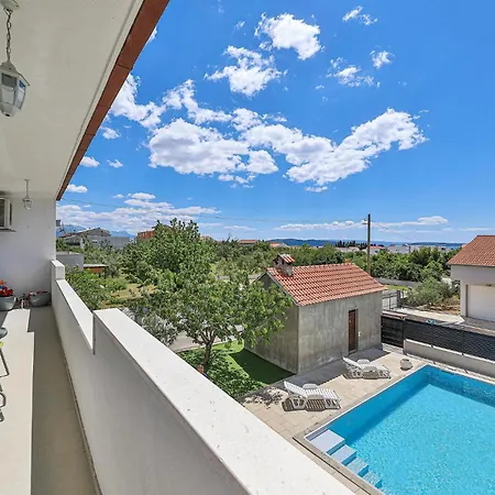 Holiday home 2 Bedroom Amazing In Kastel Stari